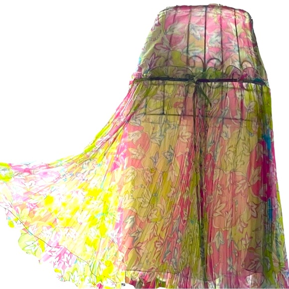 Emilio Pucci Dresses & Skirts - Emilio Pucci darling silk chiffon pleated skirt.  It floats!